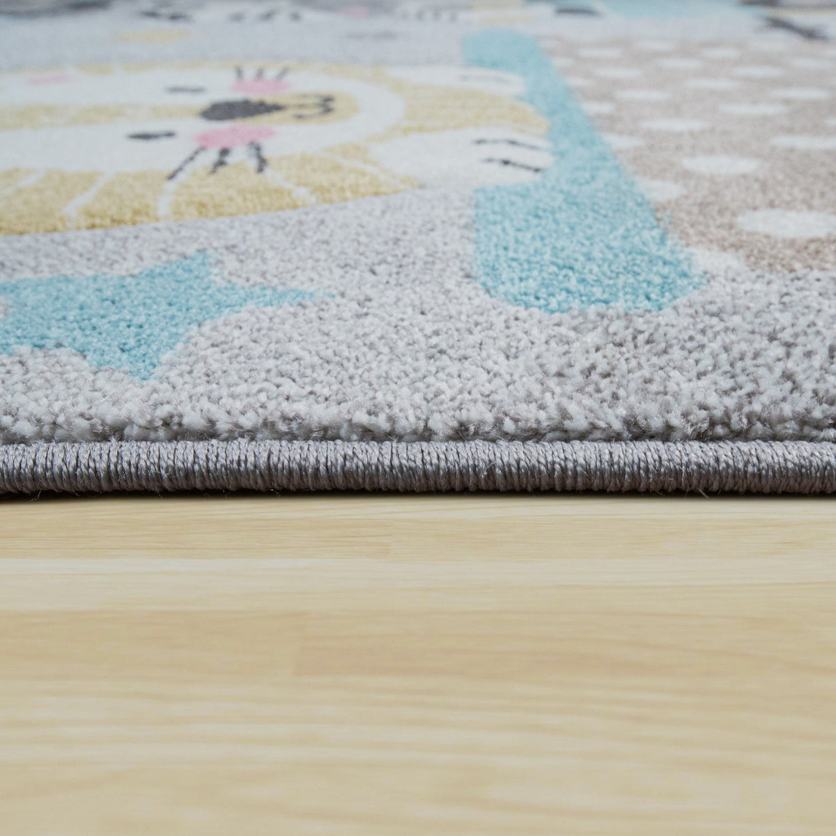Kids Rug Elaya for Nursery Cute Animals on a Train in Pastel Grey