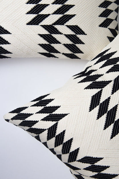 Almolonga Quilt Pillows