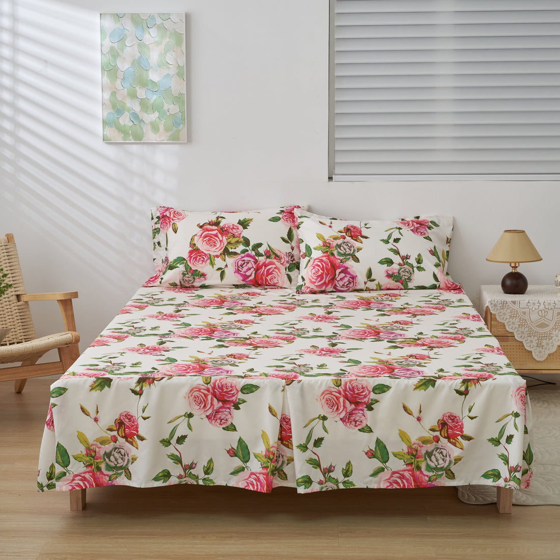 DaDa Bedding Romantic Roses Floral Bed Skirt - Matching Pink &amp; White Ruffled Dust Ruffle for Quilted Coverlet Set - Lightweight &amp; Breathable Polyester Bedskirt
