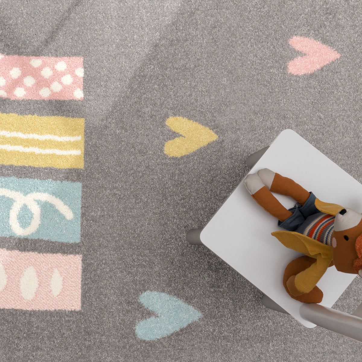 Kids Rug Nino with Rainbow and Hearts for Nursery in Grey
