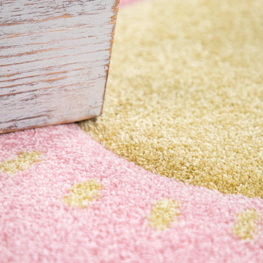 Kids Rug Cosmo with Rainbow &amp; Clouds in Colorful Pink
