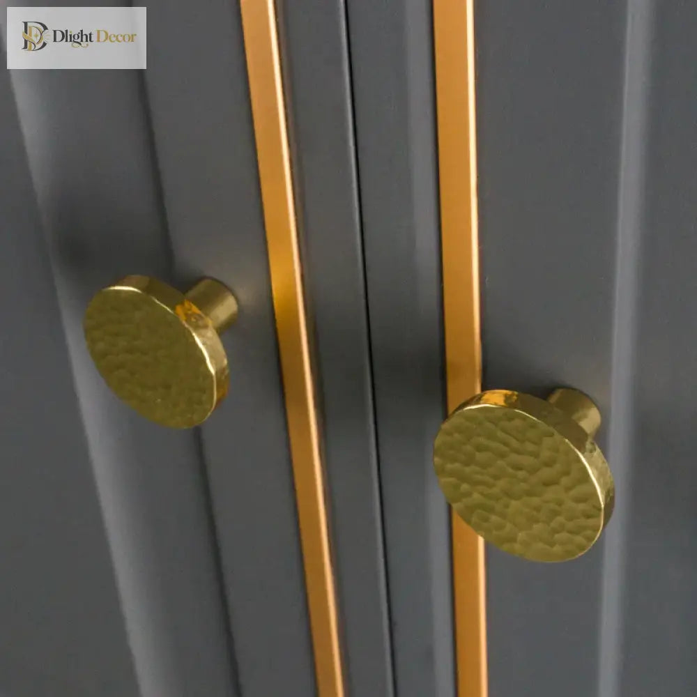 Nordic Handmade Brass Hammered Cabinet Handles – High-End Pulls for Drawers, Wardrobes, and Kitchen Furniture