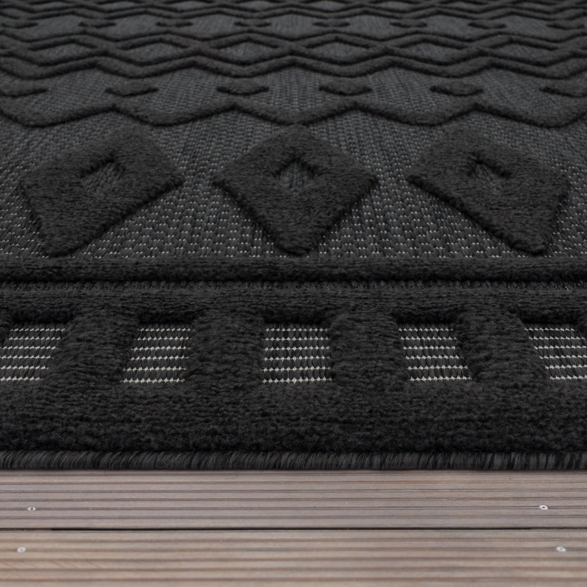 Indoor Outdoor Rug Livorno Geometric Trellis Pattern In Anthracite