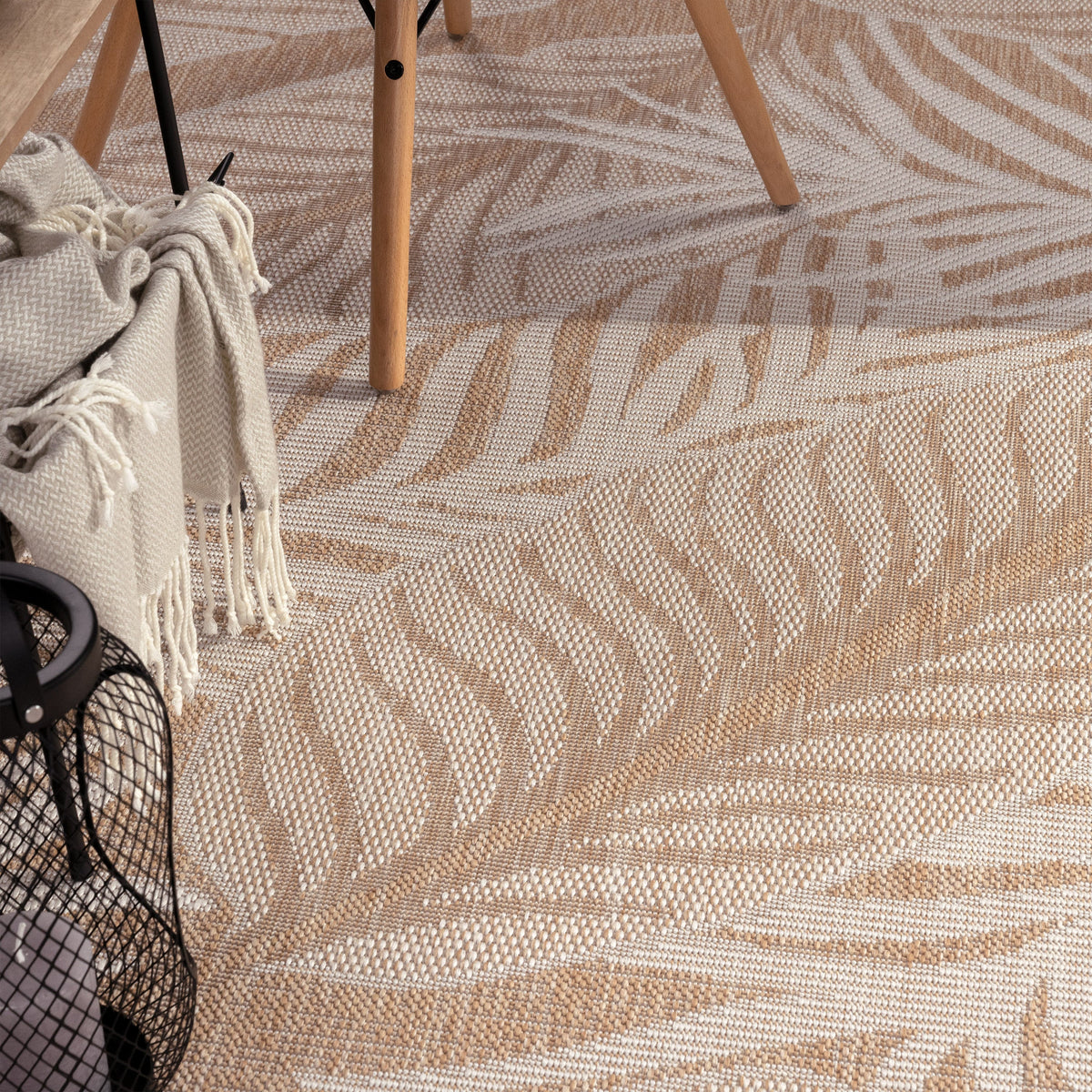 Indoor &amp; Outdoor Rug Captera with Leaves Design
