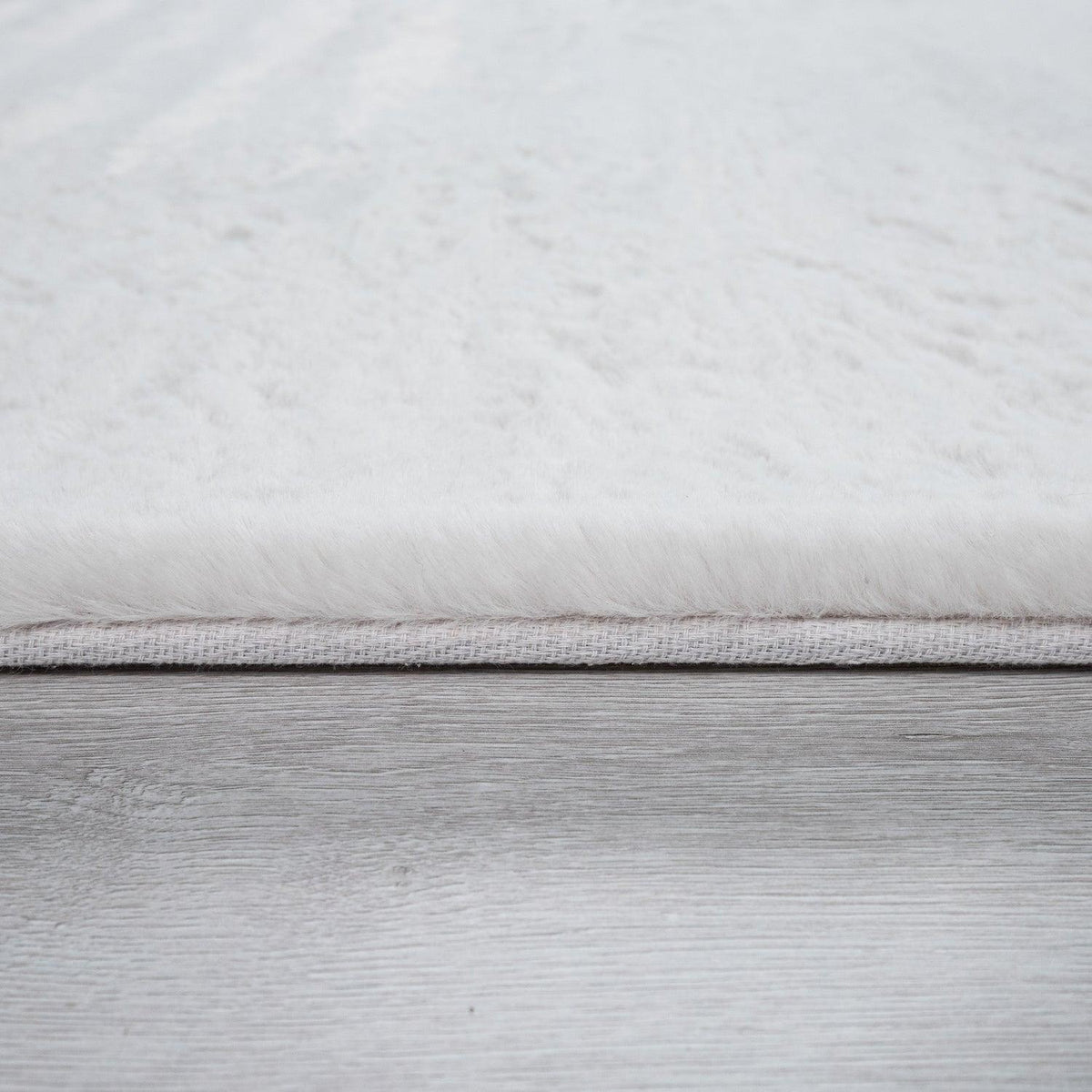 Super Soft Area Rug Fluffy High Pile Cosy Luxurious Touch in Solid Cream