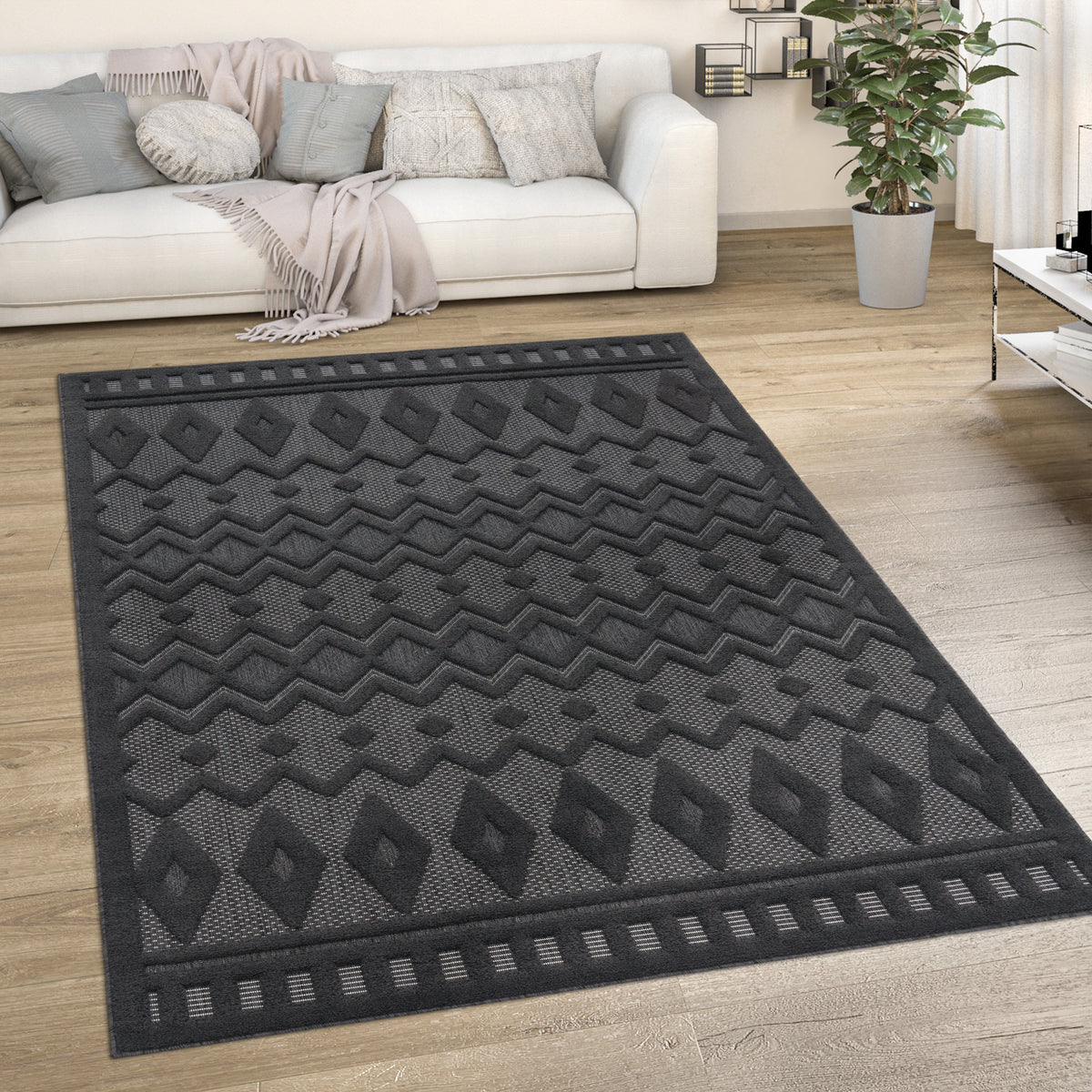 Indoor Outdoor Rug Livorno Geometric Trellis Pattern In Anthracite